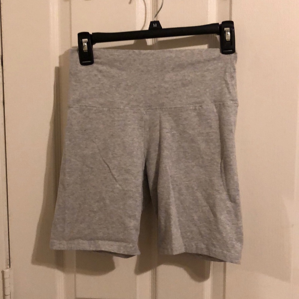 TNA ATMOSPHERE Bike Shorts 8” Light Gray
